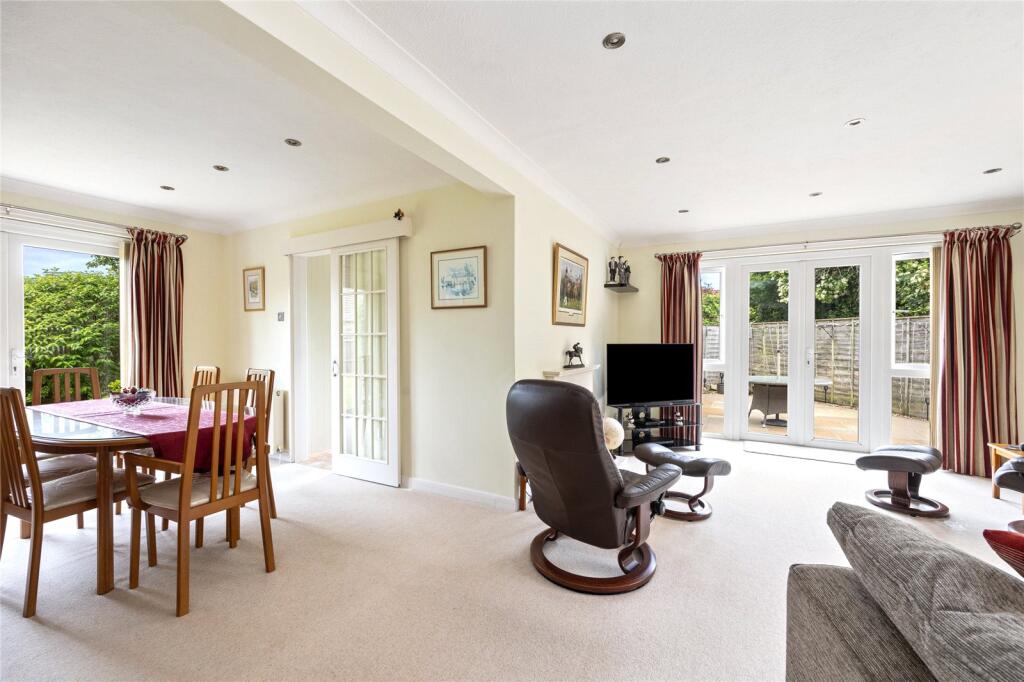 House in Worthing, West Sussex - View 2