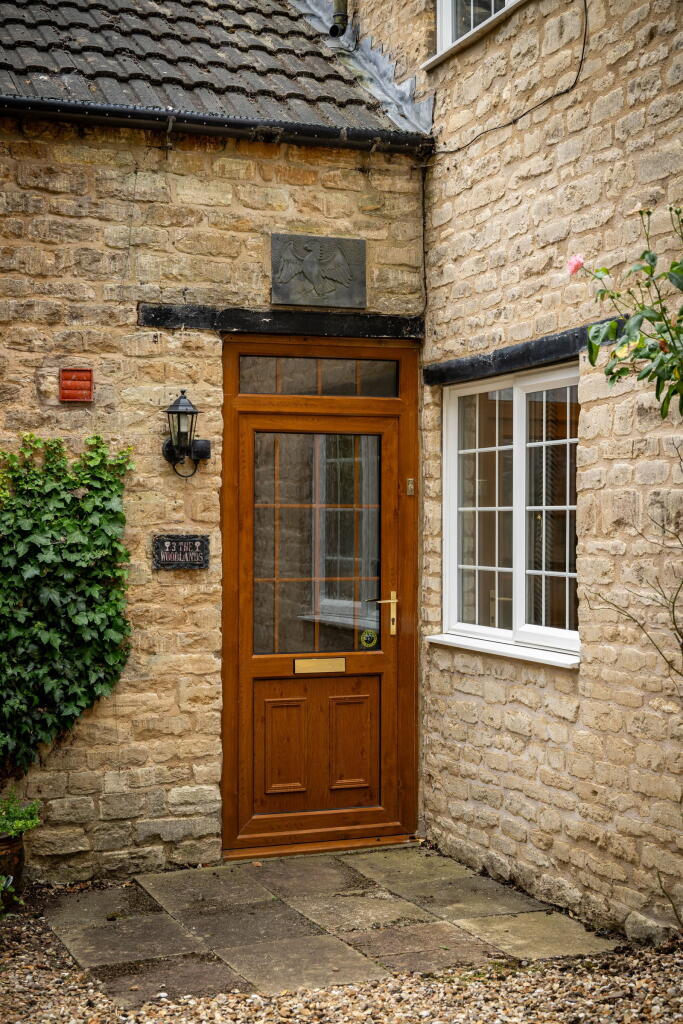 House in Northampton, Stanwick - More