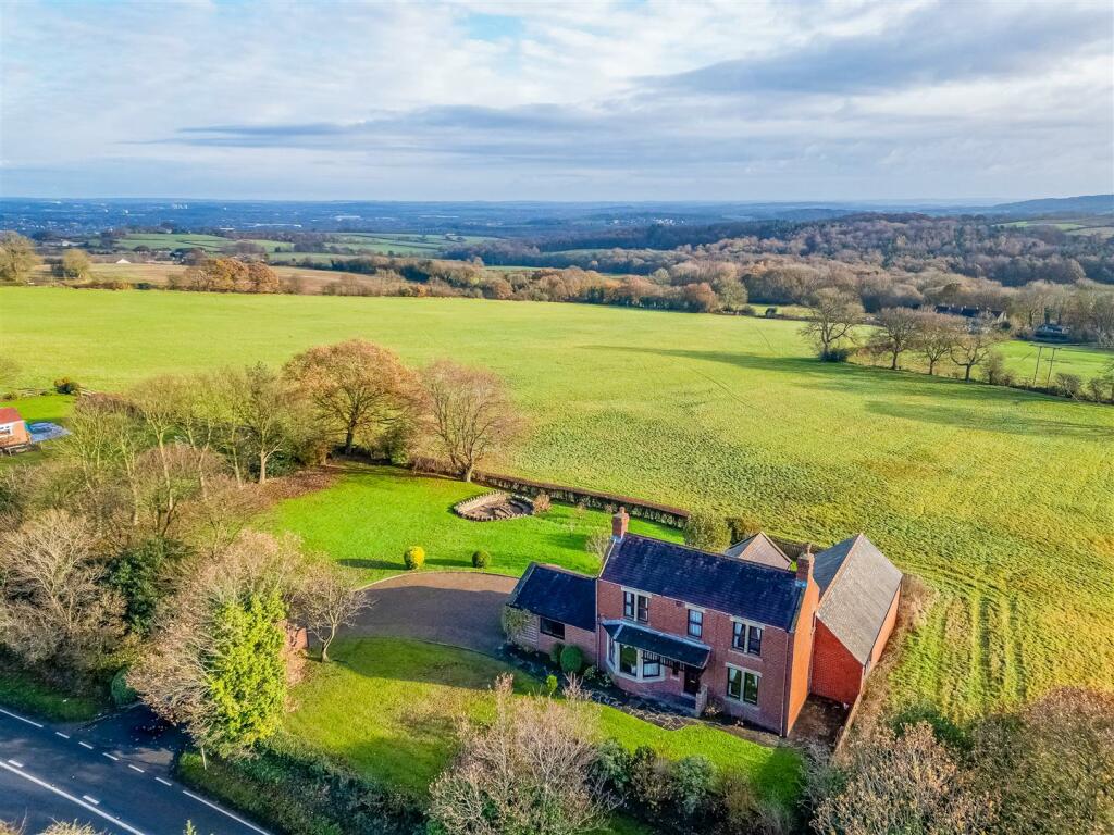 3-bed detached on Upper Lane, Netherton, Wakefield, £625,000