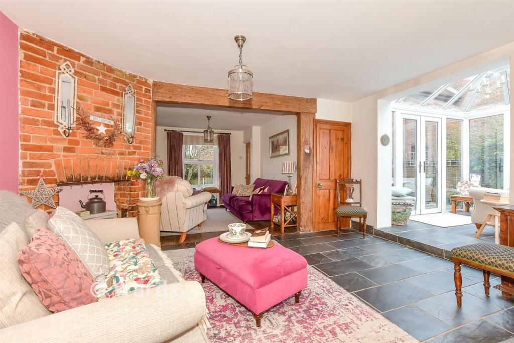 3-bed semi-detached on The Street, Boughton-Under-Blean, Faversham, Kent, £400,000