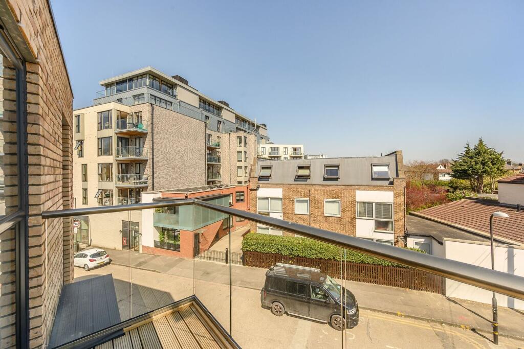 Apartment in London - View 4