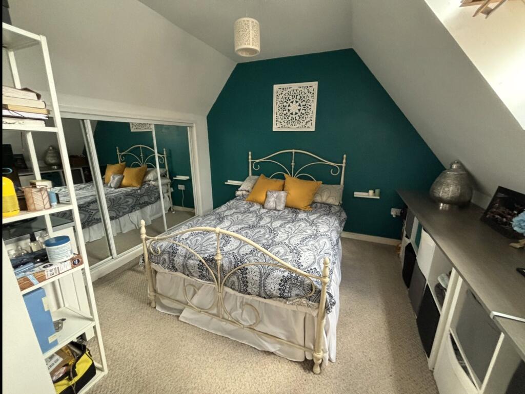 Apartment in Brentwood, Essex - View 4