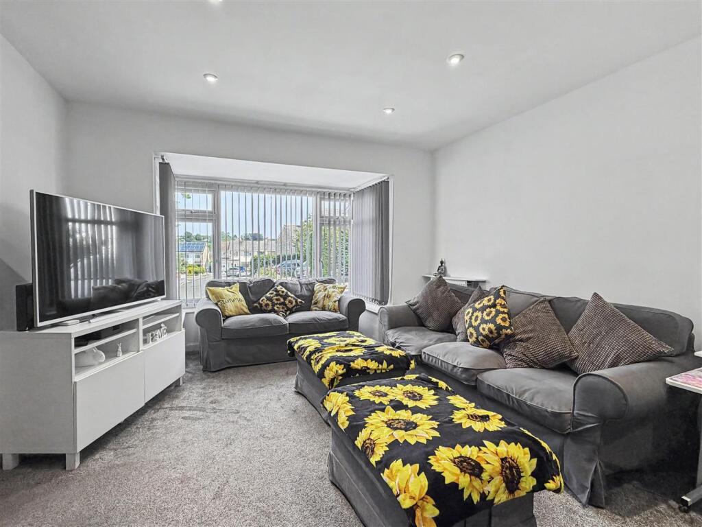 High Meadows, Midsomer Norton - View 5