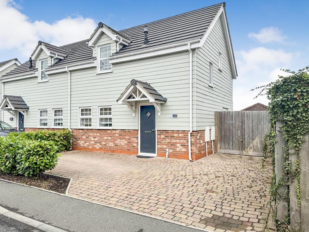 2-bed semi-detached on Scotts Hill, Southminster, £325,000