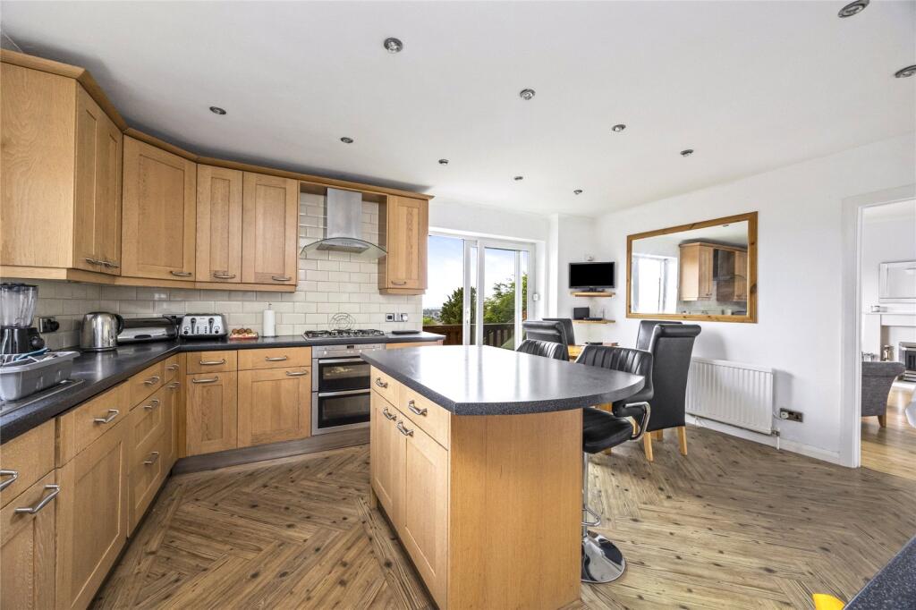 Mill Road, North Lancing, BN15 photo 4
