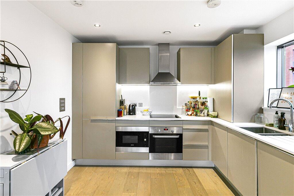 Apartment in London - View 3