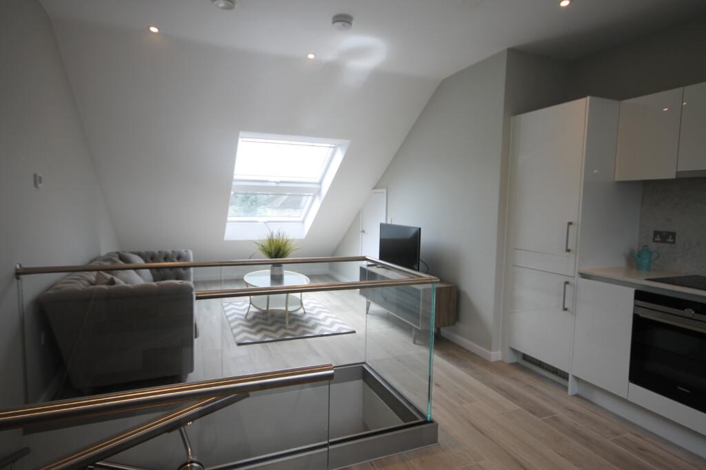 Apartment in Cambridge - View 4
