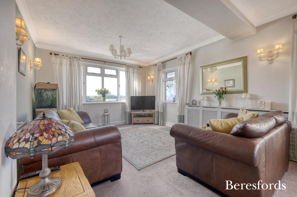 House in Chelmsford, West Hanningfield - View 3