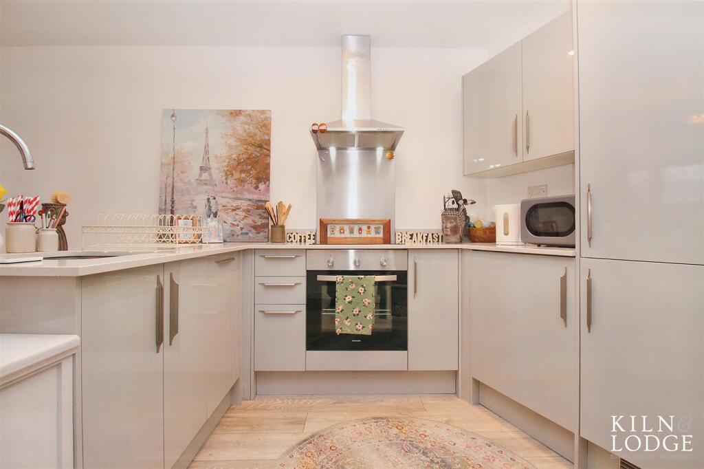 Apartment in Chelmsford, Moulsham - More