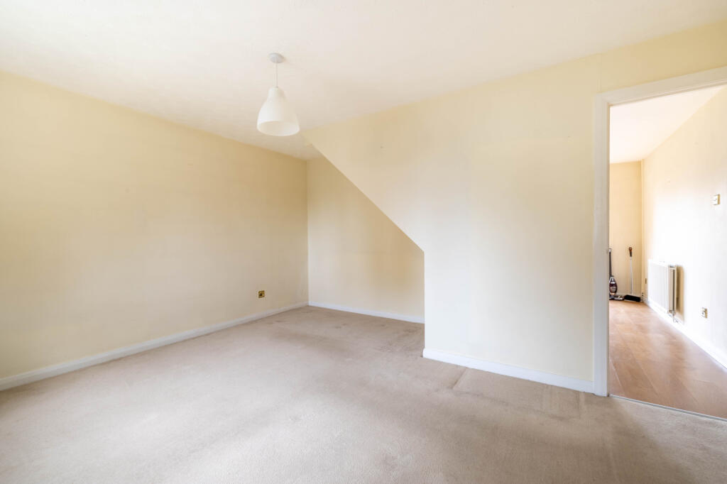 Manor Chase, Beddau, Pontypridd, CF38 - View 3