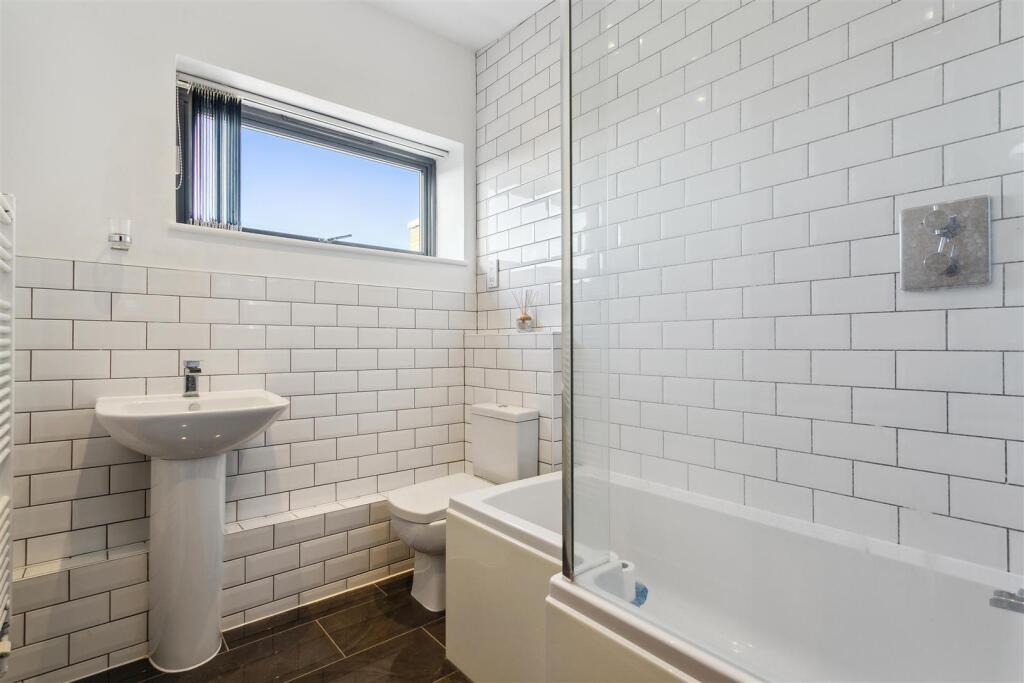 Apartment in London, Clapham Park, Brixton - View 2
