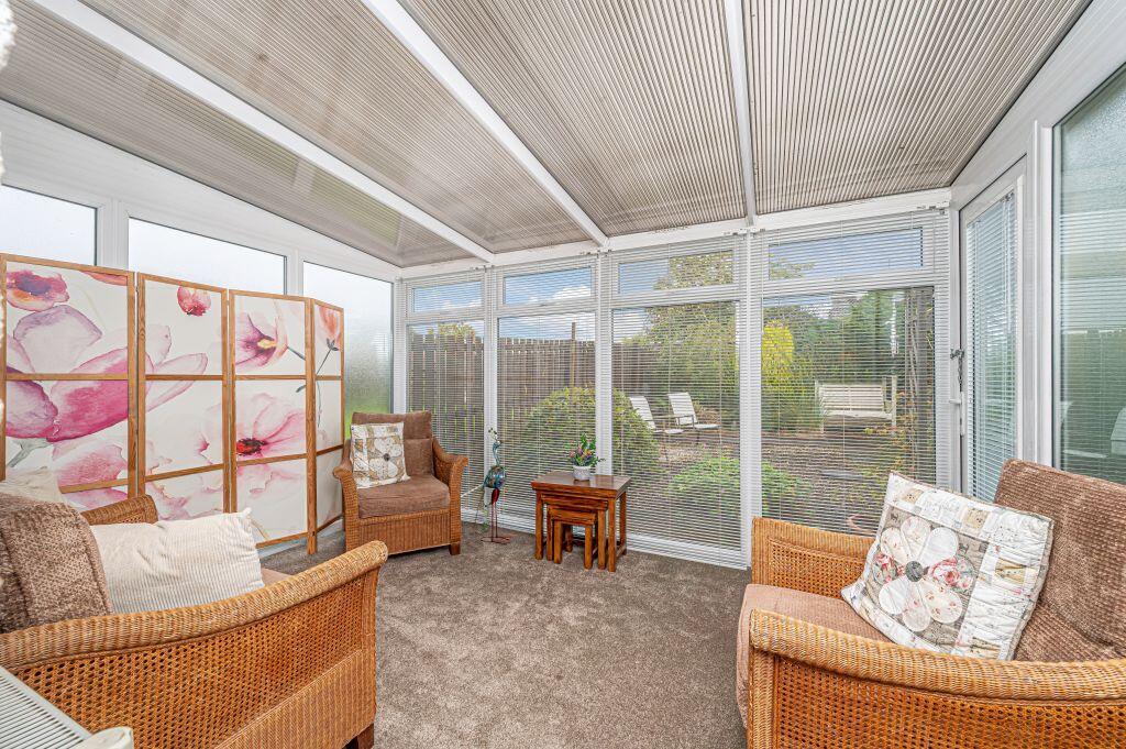 House in Dunfermline, Brucefield, Pitcorthie - More
