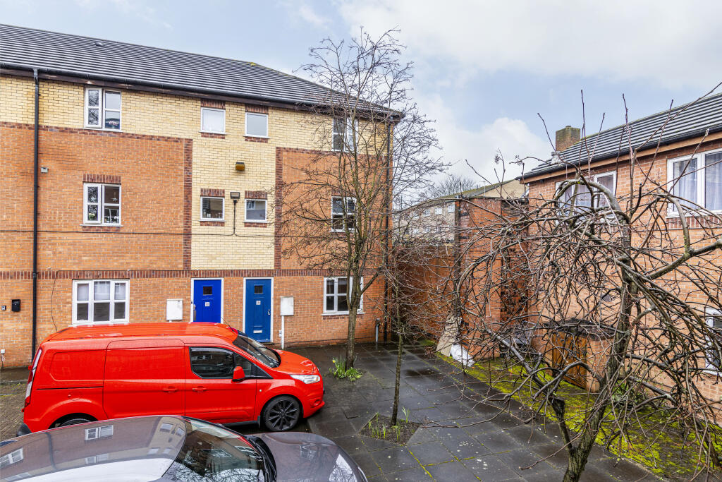 Main image of property: 6 Bedroom Student House- 31 Denison Court NG7 3PH