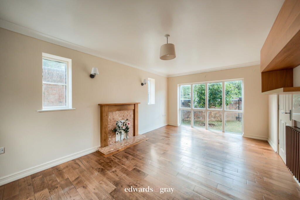 House in Walsall, West Midlands - View 4