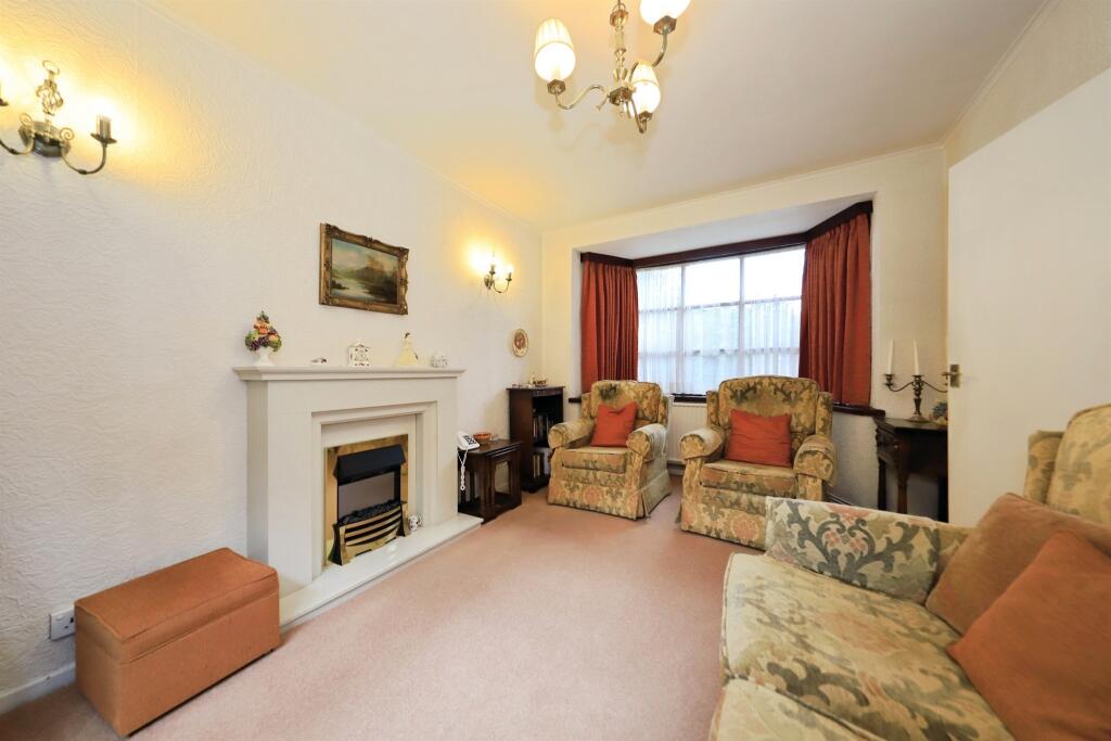 Central Avenue, Bilston - View 4