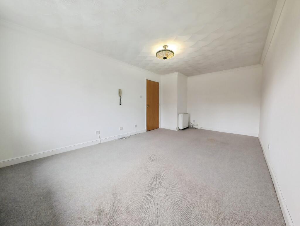 Woodvale Avenue, Airdrie, ML6 photo 4