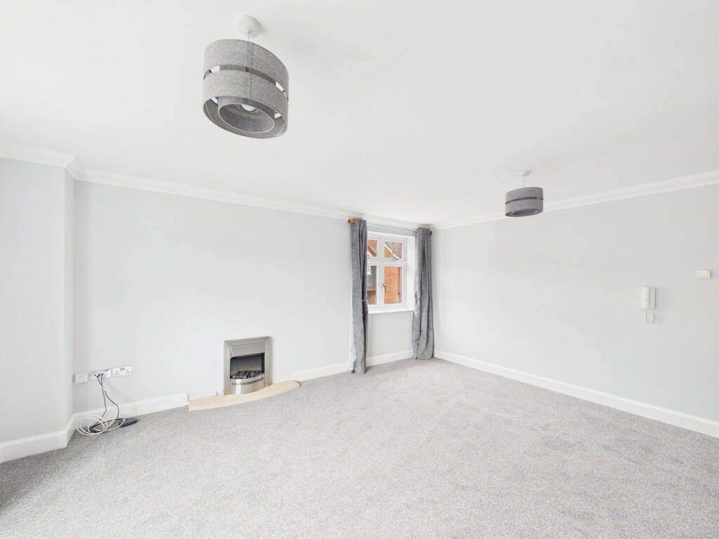 Apartment in Worthing, West Sussex - View 4