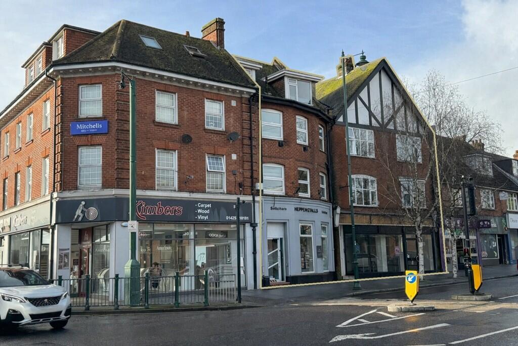 Main image of property: 78-82 Station Road, New Milton, Hampshire, BH25 6LE