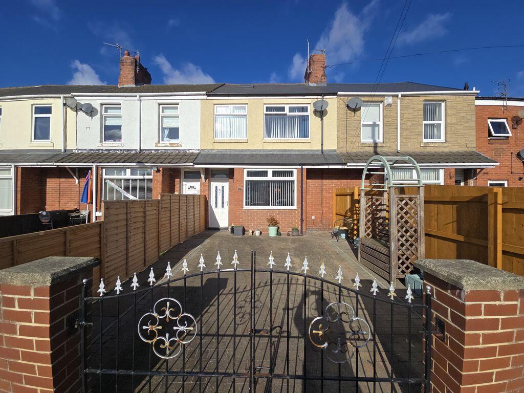 3-bed semi-detached on Whitsun Gardens, Bedlington, £125,000