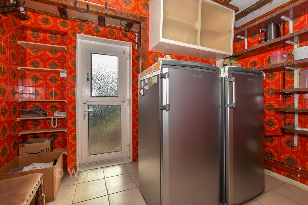 House in Tonbridge and Malling, East Malling and Larkfield - More