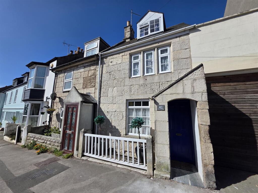 Main image of property: Easton Street, Portland
