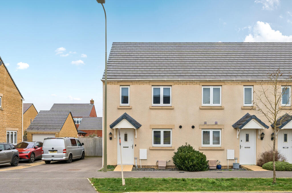 Main image of property: Centenary Way, Witney, Oxfordshire