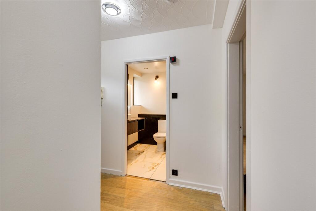 Apartment in Liverpool - View 3