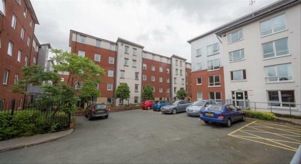 6-bed flat on The Warehouse, Preston, £220,000