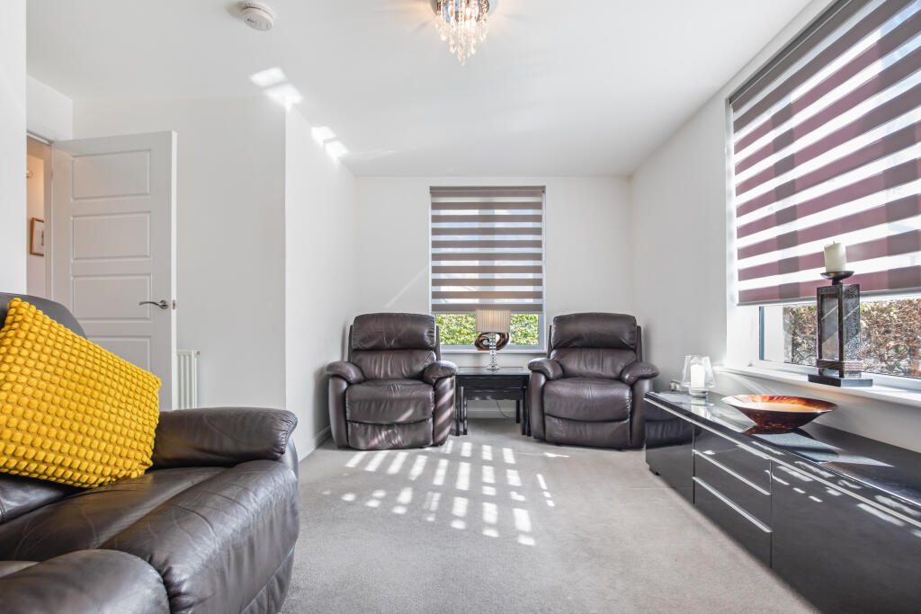 Main image of property: 15 Kildean Road, Stirling, FK8