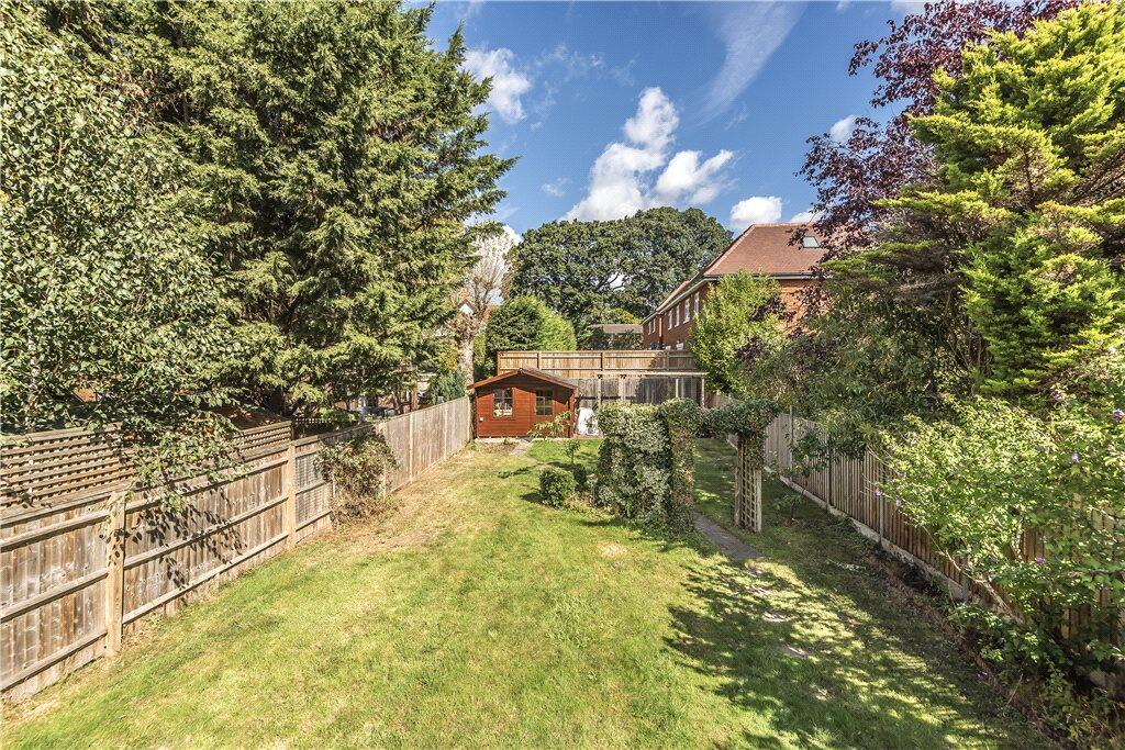 House in Slough, Farnham Royal - View 4