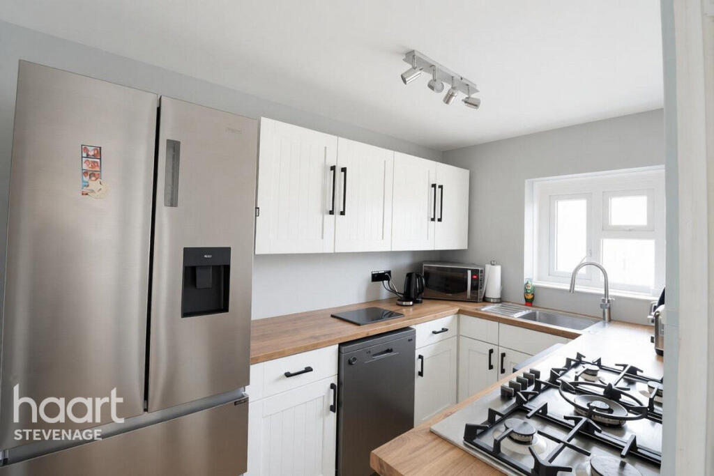 Apartment in Stevenage, Bedwell - View 4