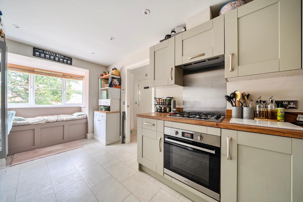 House in Portsmouth - View 3