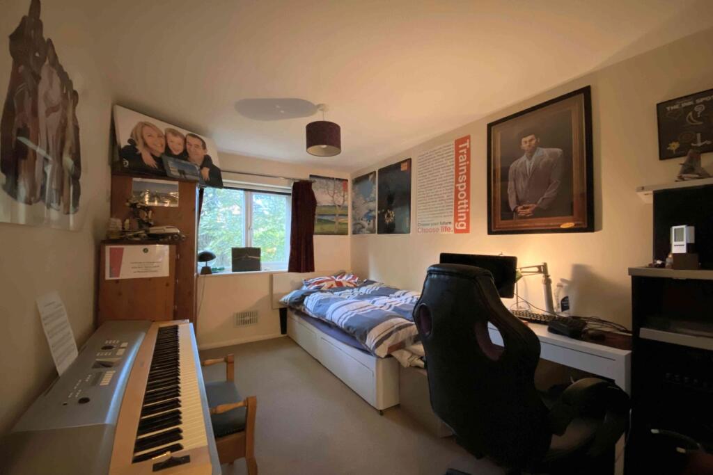 Apartment in Kingston upon Thames - View 5