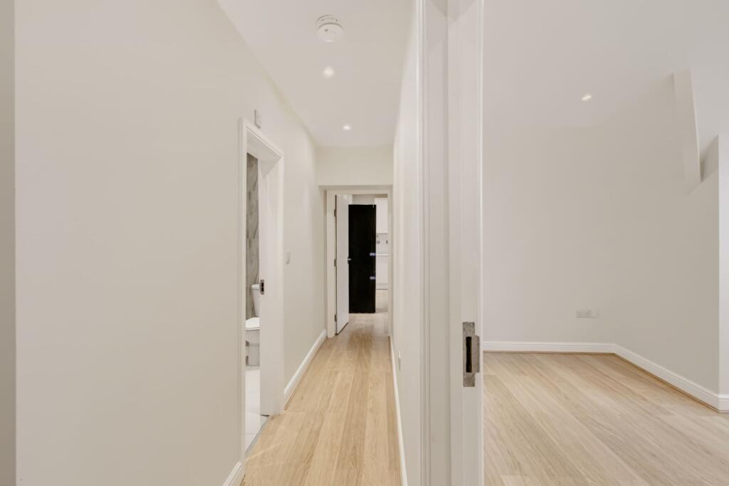 Apartment in London, Clifton Estate, Peckham - View 5