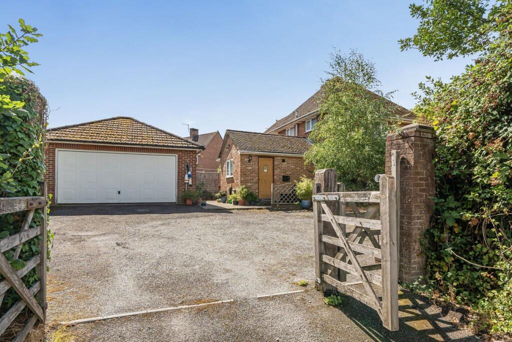 House in Southampton - View 4