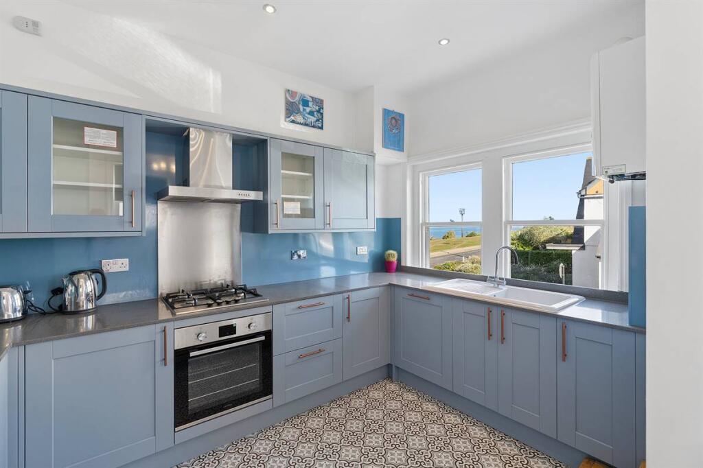 Apartment in Whitstable, Kingsdown Park - More