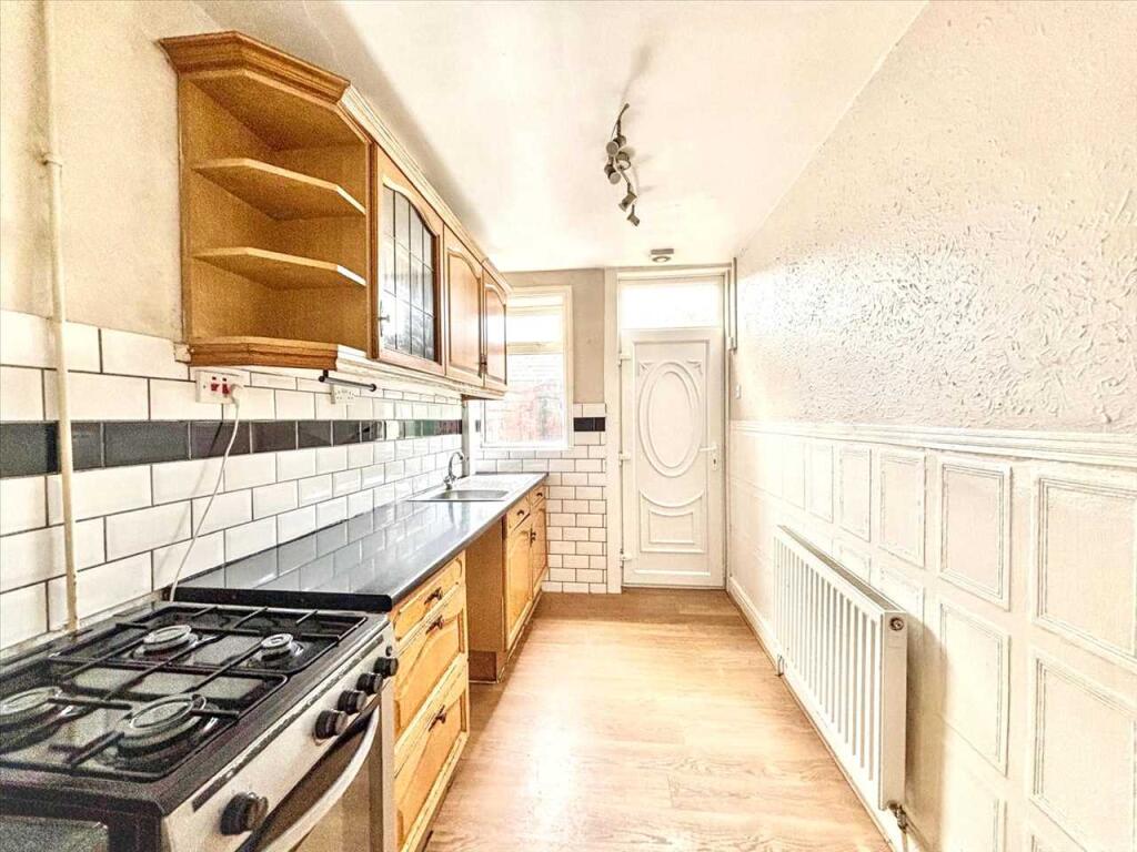 Gladstone Street, Kirkby in Ashfield - More