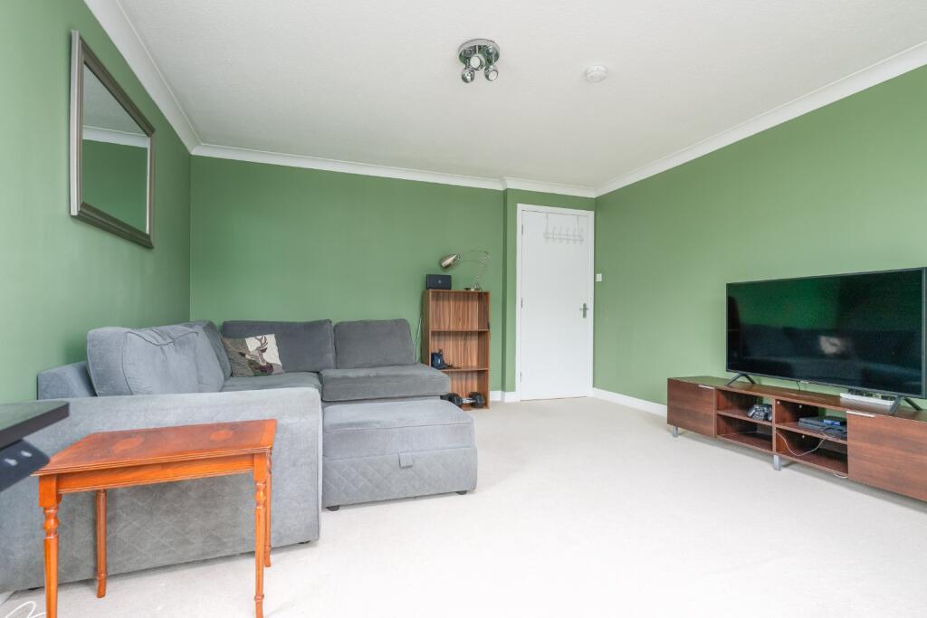 17, The Moorings, Dalgety Bay, KY11 photo 2