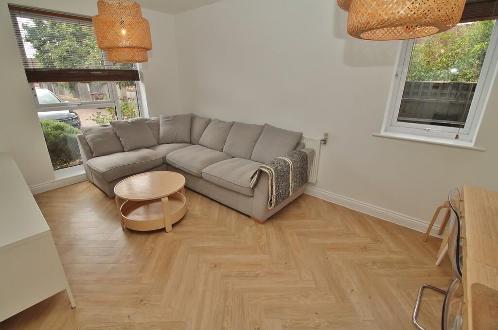 House in Chichester, Southbourne - View 4