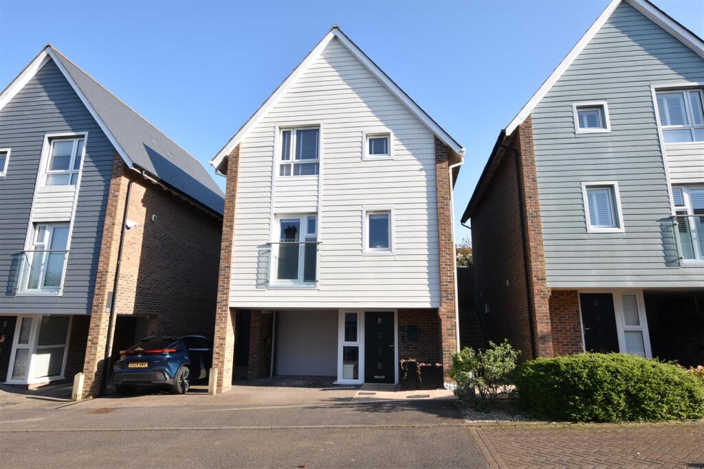 Main image of property: Peacocke Way, Rye