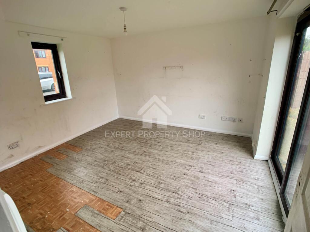 Kenilworth Close, Worksop photo 5