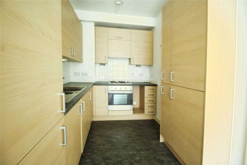 Apartment in Brighton, Round Hill - View 4
