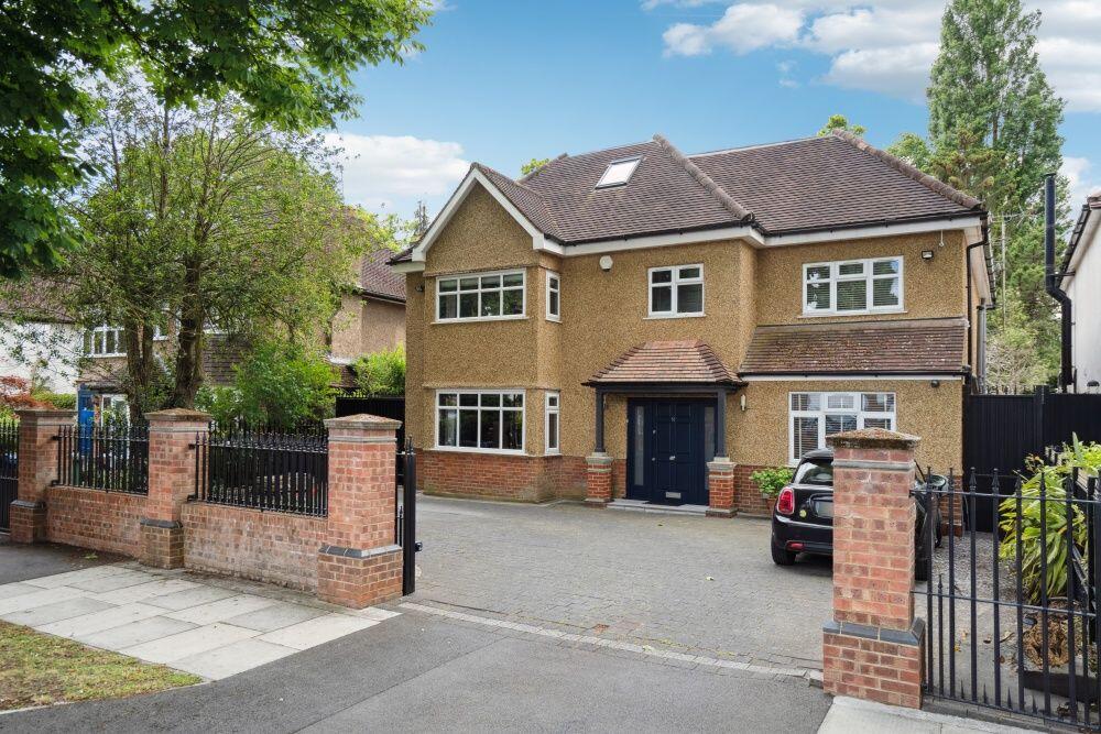 Main image of property: The Avenue, Hatch End