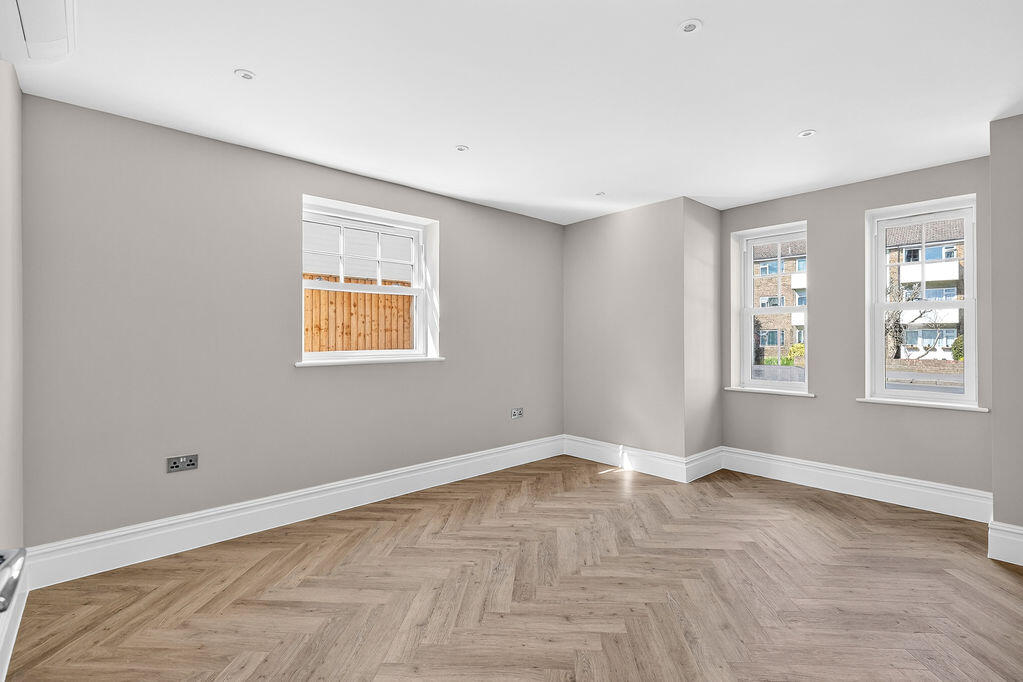 House in Elmbridge, Surrey - View 5