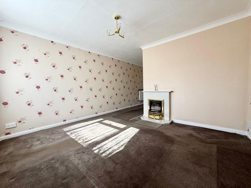 House in Toddington, Central Bedfordshire - View 3