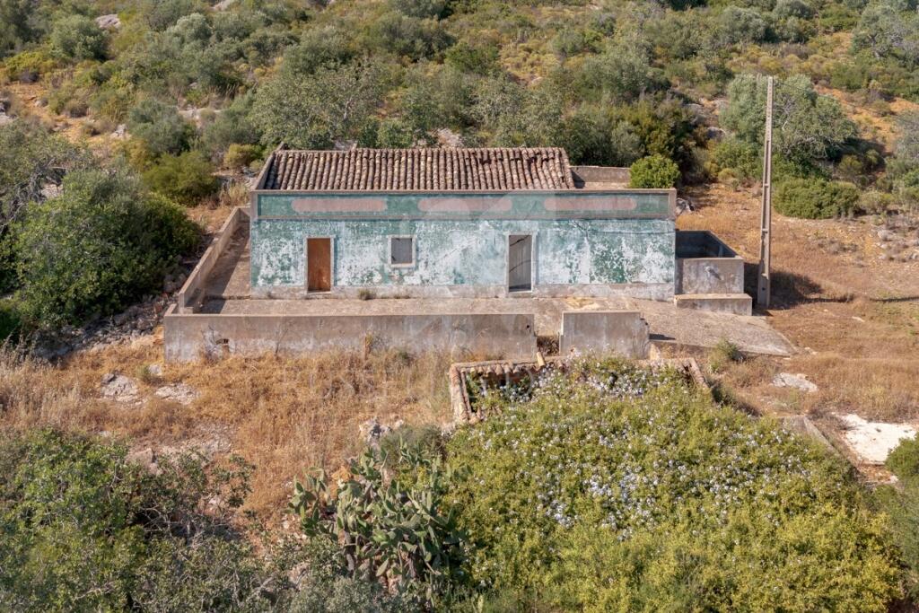 Main image of property: Algarve, Moncarapacho