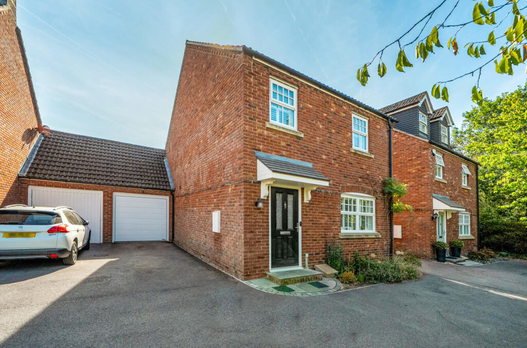 House in Reading - View 2