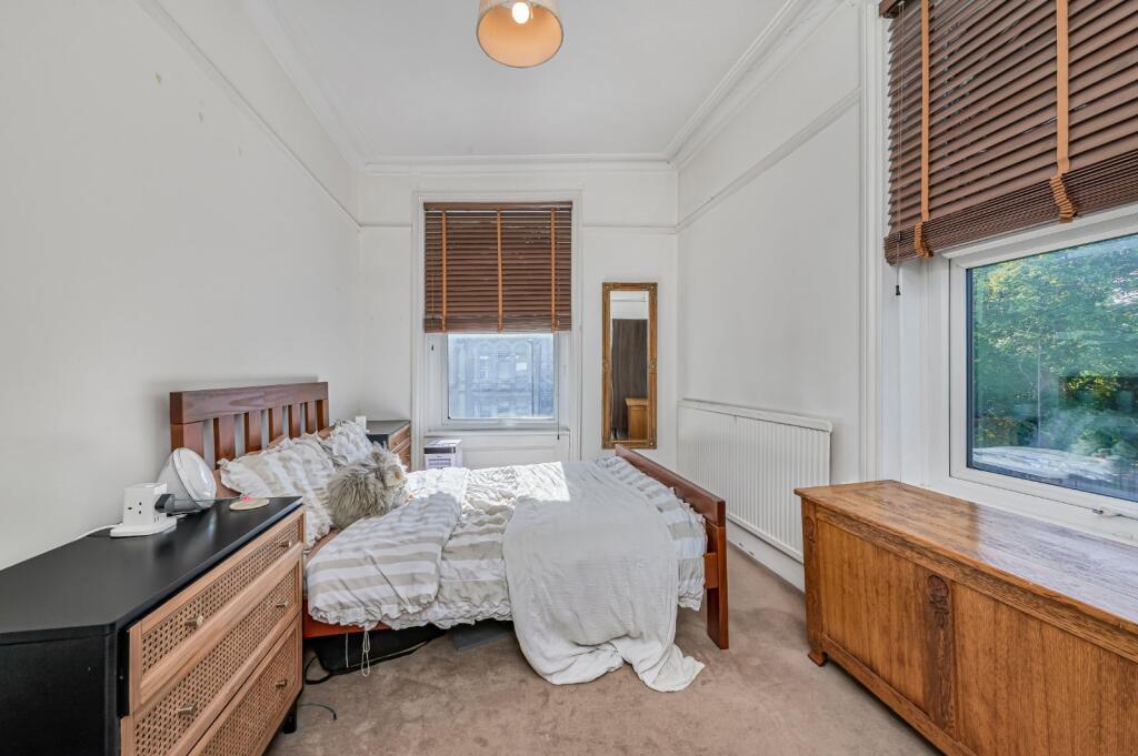 Apartment in London, Blenheim Gardens Estate, Brixton - View 3