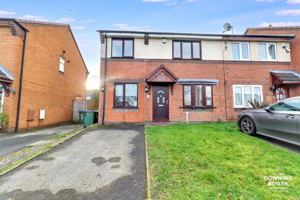 Main image of property: Clary Grove, Walsall, WS5 4SE