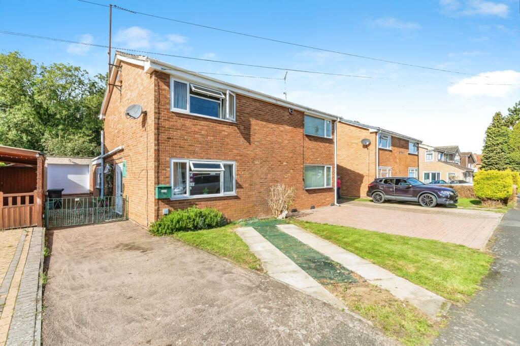 Main image of property: Blackfriars, Rushden, NN10